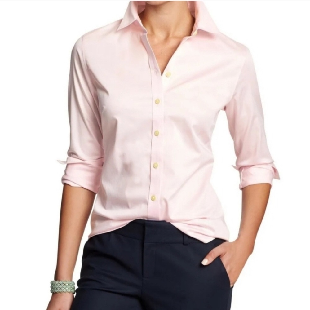 NEW Banana Republic women’s pink button down shirt
